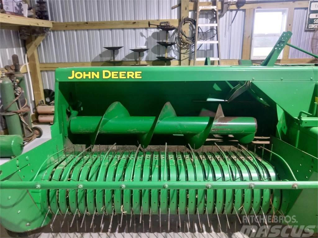 John Deere 348 Küp balya makinalari