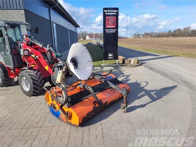 Tuchel Plus 560  180 cm med opsamler og sidebørste Diger traktör aksesuarlari