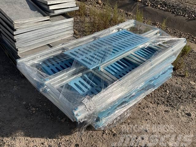  Quantity of Aluminum Trays Diger