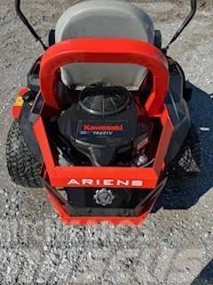 Ariens IKONXD52 Sıfır dönüşlü çim biçme makineleri
