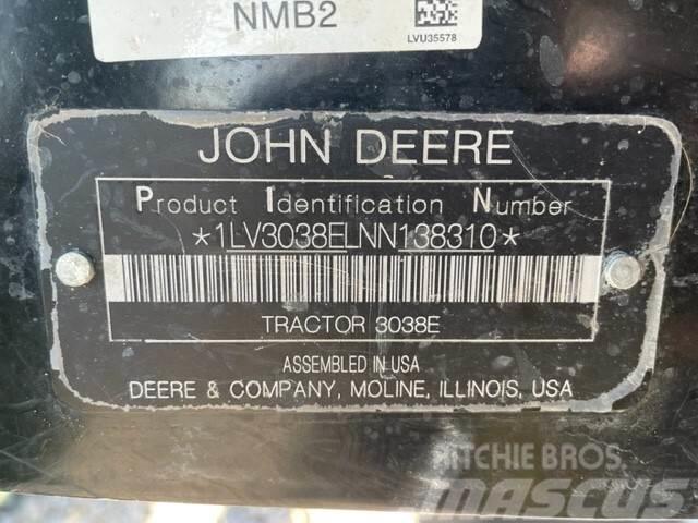 John Deere 3038E Traktörler