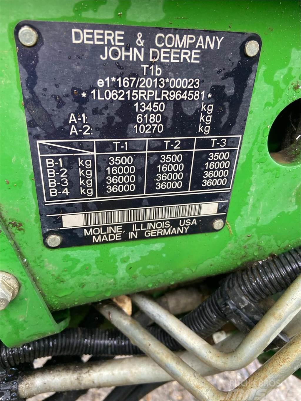 John Deere 6215R Traktörler