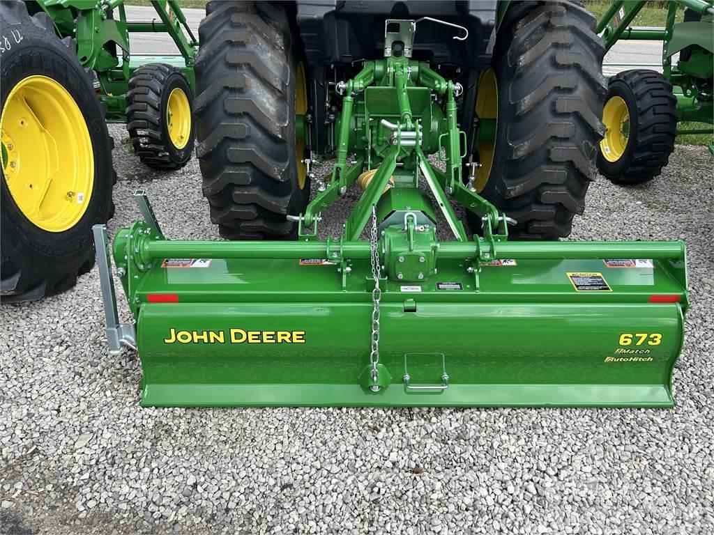 John Deere 673 Üniversal ekim makinasi