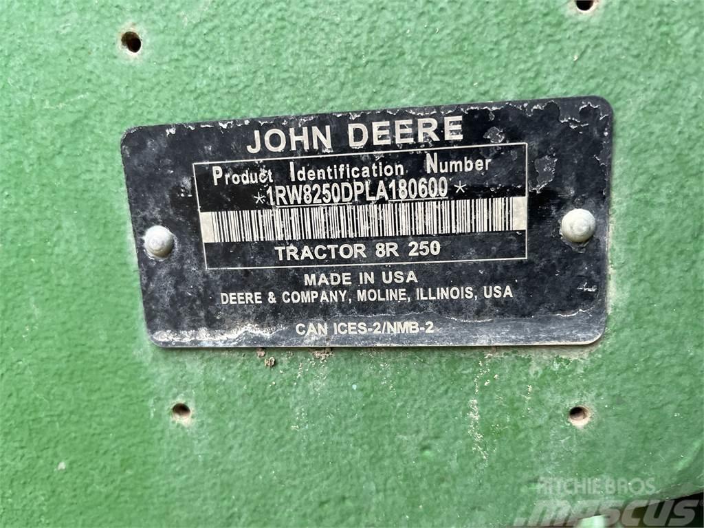 John Deere 8R 250 Traktörler