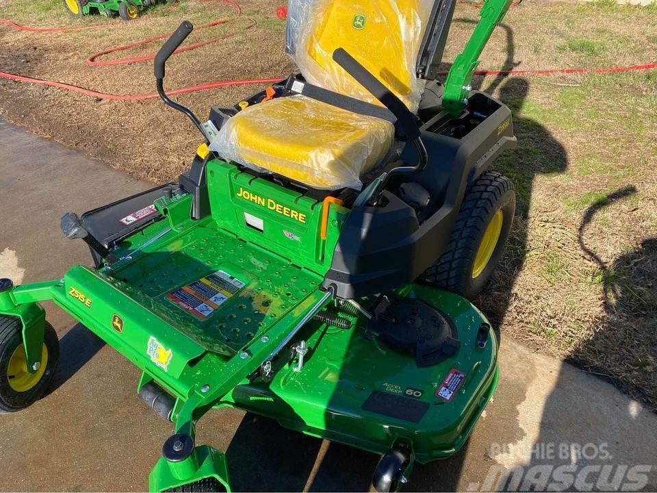John Deere Z515E Sıfır dönüşlü çim biçme makineleri