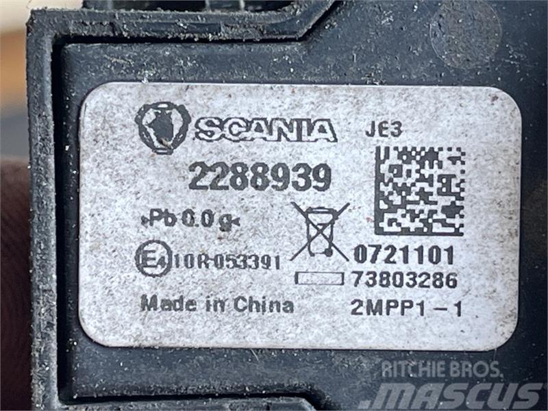 Scania  PRESSURE VALVE 2288939 Radyatörler