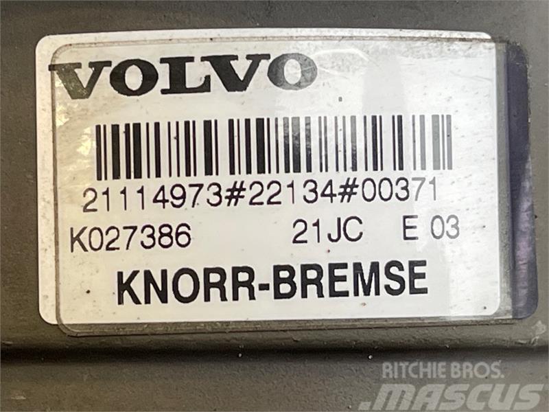 Volvo  FOOT BRAKE MODULE 21114973 Radyatörler