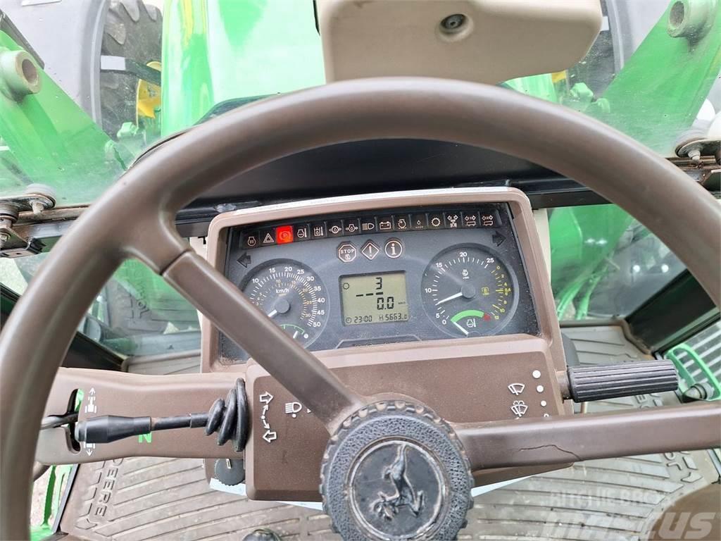 John Deere 5820 Premium Traktörler