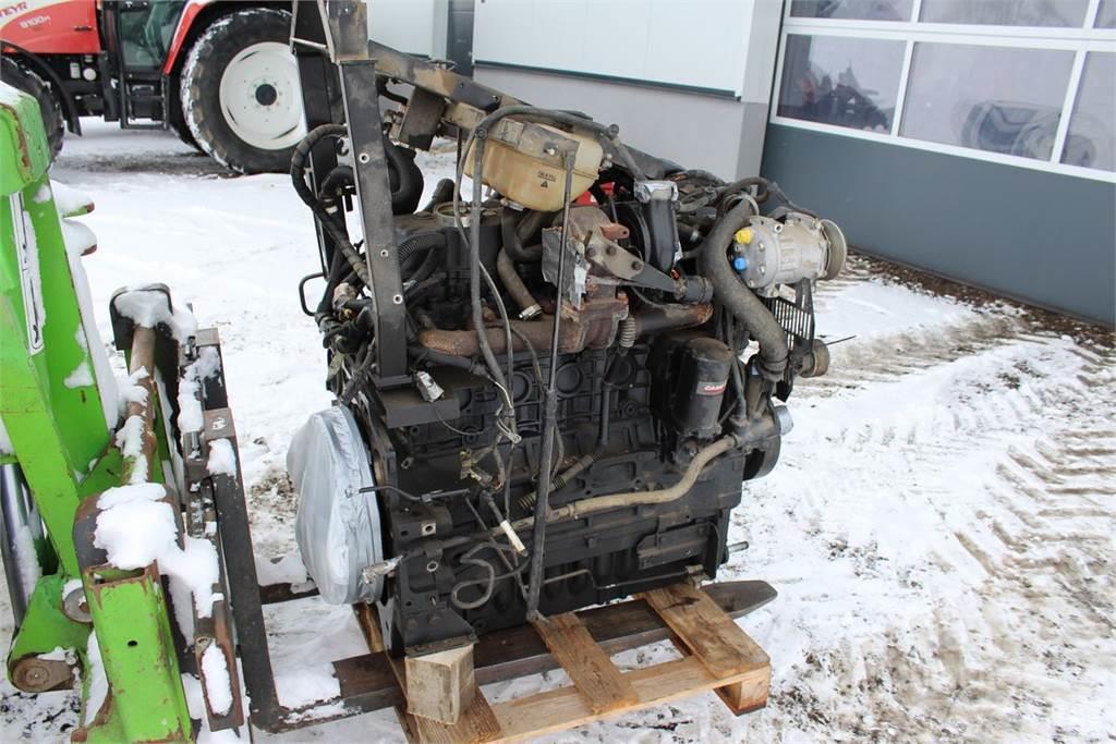 Steyr CVT 6225 Motor Diger traktör aksesuarlari