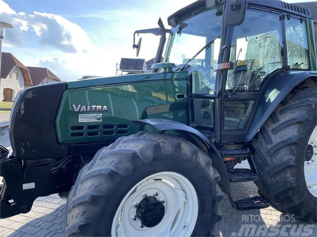 Valtra 6850 HiTech Traktörler