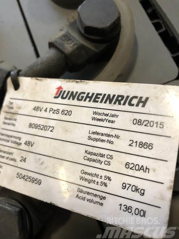 Jungheinrich ETV 116 Reach truck - depo içi istif araçları