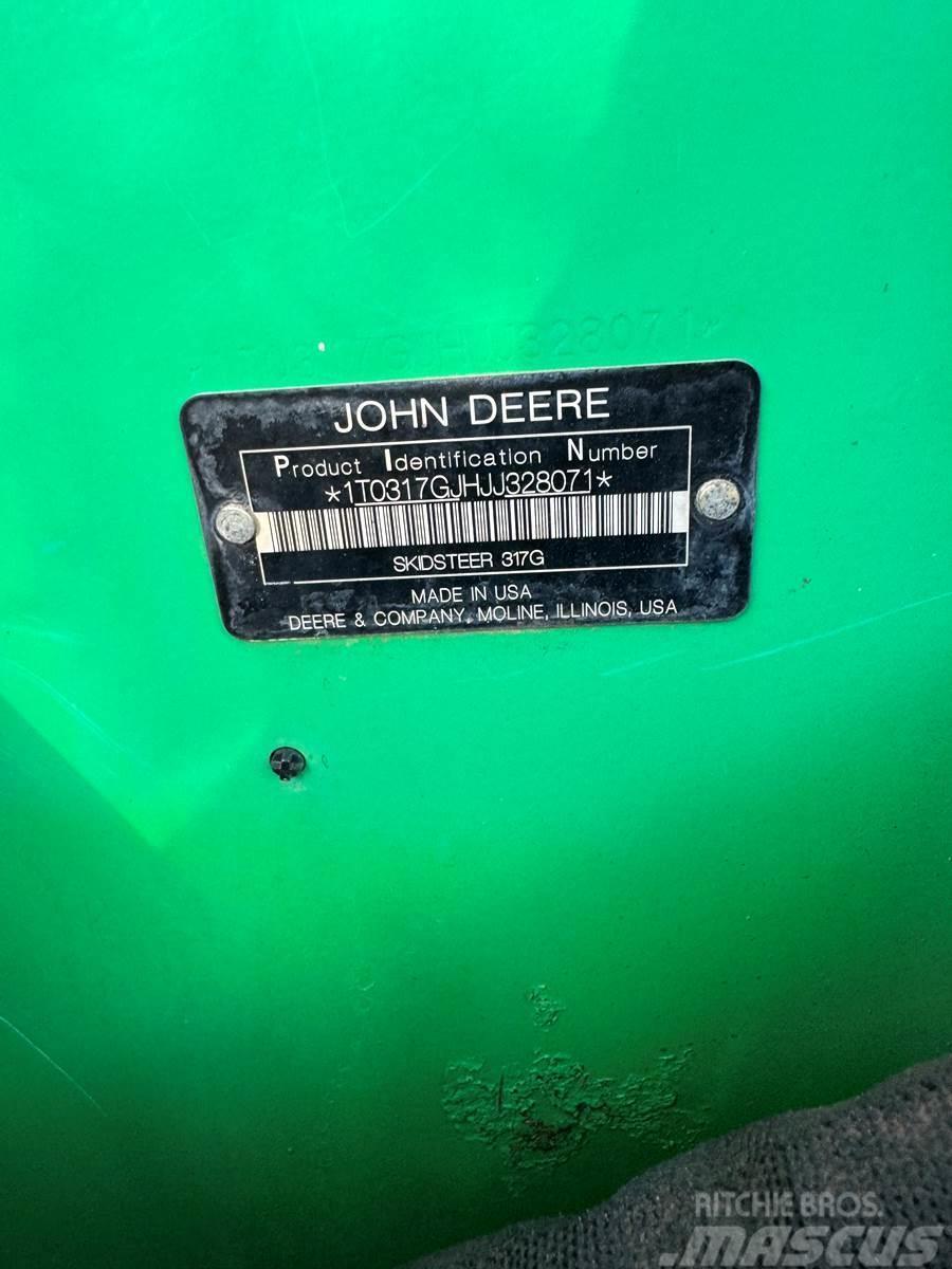 John Deere 317G Skid steer loderler