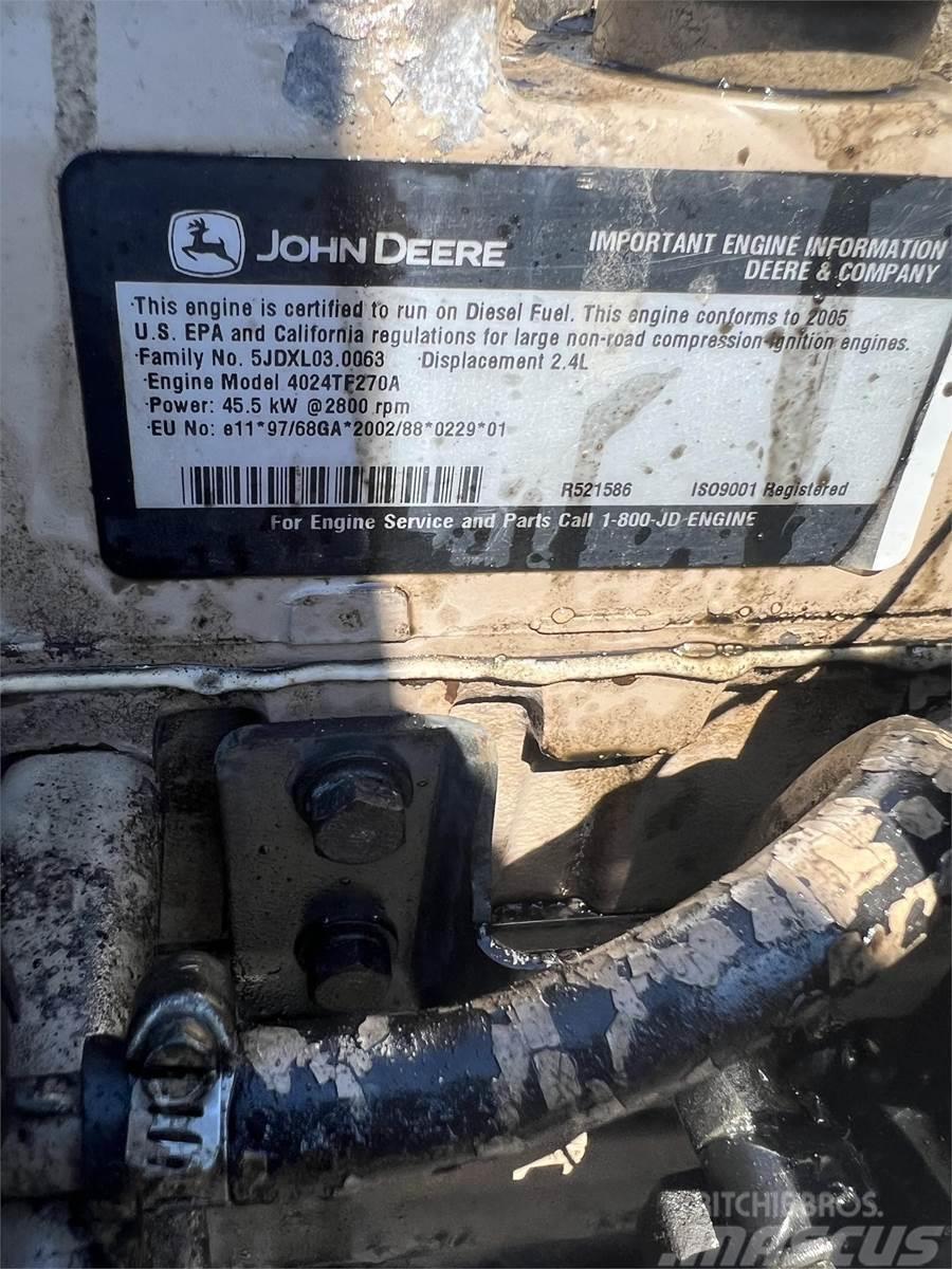 John Deere 4024TF279A Motorlar