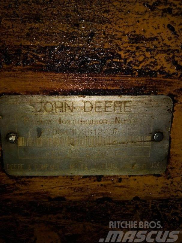 John Deere 643D Ağaç kesici istifleyiciler