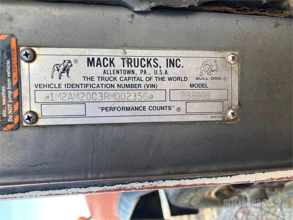 Mack RB690S Tankerli kamyonlar