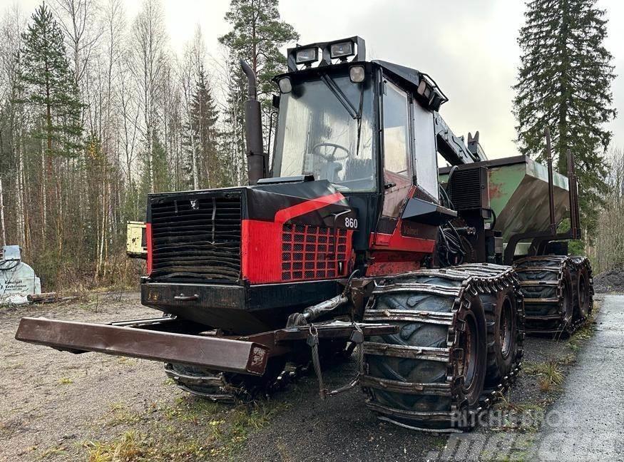 Valmet 860 metsätuhkanlevitykseen Tomruk yükleyici traktörler