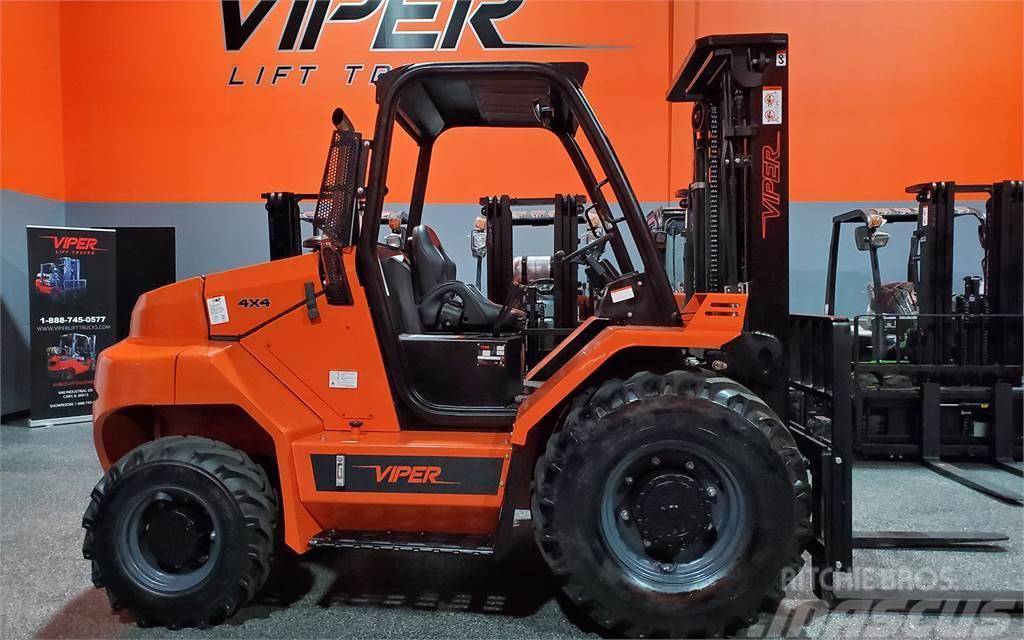 Viper RT80 Arazi tipi forklift