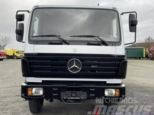 Mercedes-Benz 1417 4x4 Atlas Kran nur 34.785 Km. - 1. Hand Flatbed kamyonlar