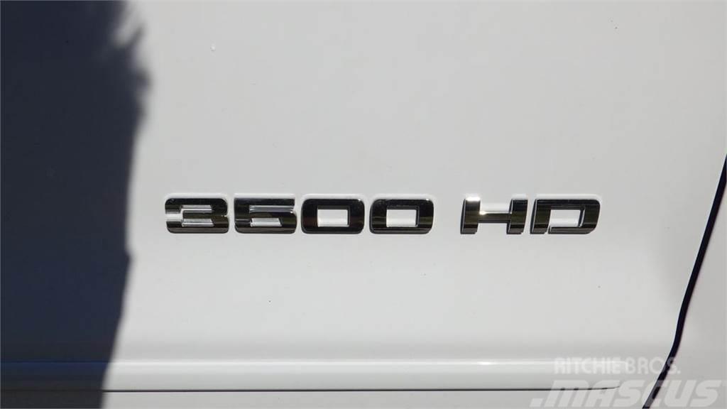 Chevrolet Silverado 3500HD Flatbed kamyonlar