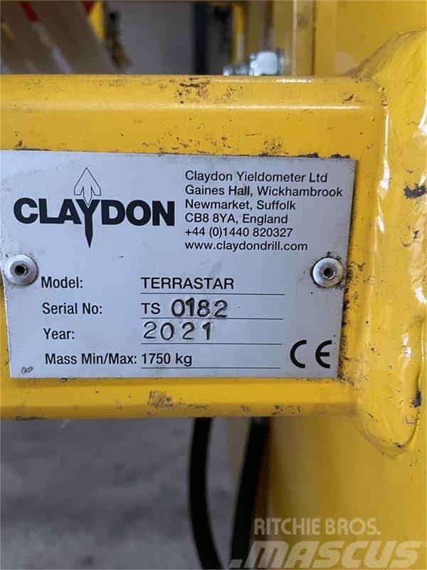Claydon Terrastar 6m, Spaderulleharve med APV spreder. Tirmiklar