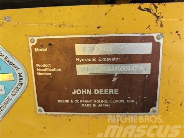 John Deere 225D LC Paletli ekskavatörler