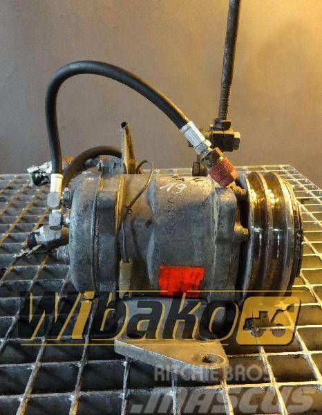 Hanomag Air conditioning compressor Hanomag 70E Motorlar