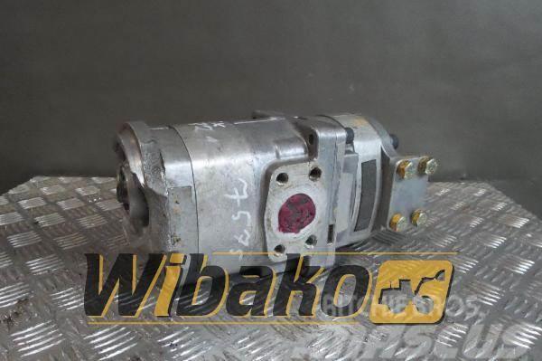 Unex Hydraulic pump Unex DH421 Diger parçalar