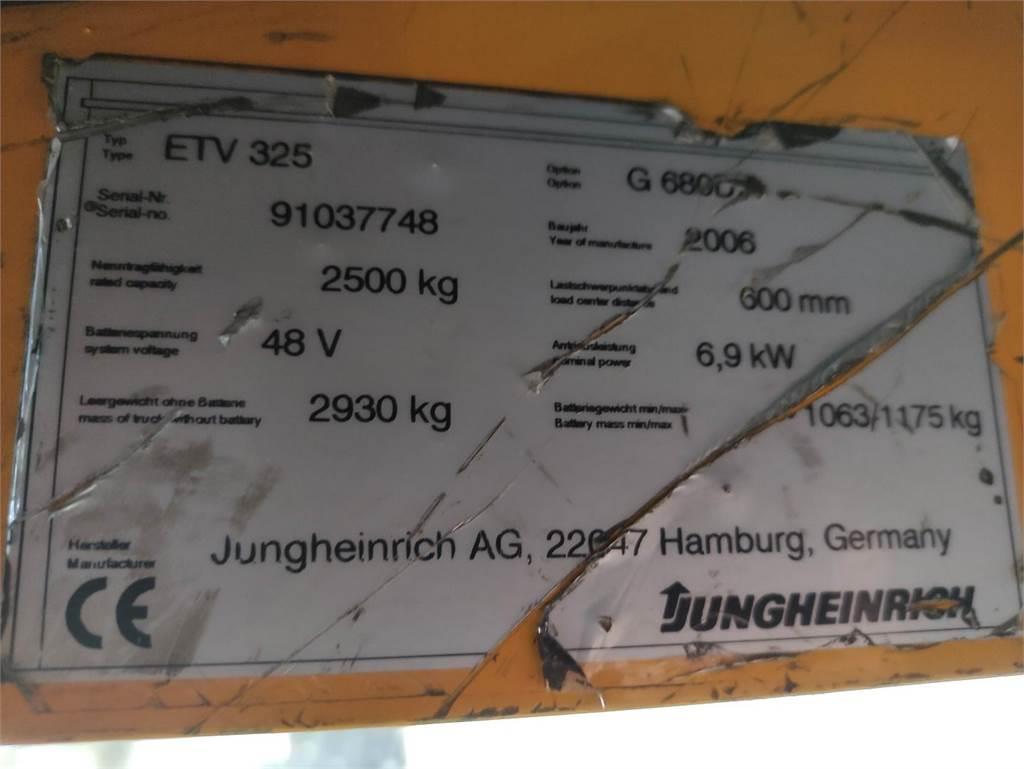 Jungheinrich ETV325 Reach truck - depo içi istif araçları